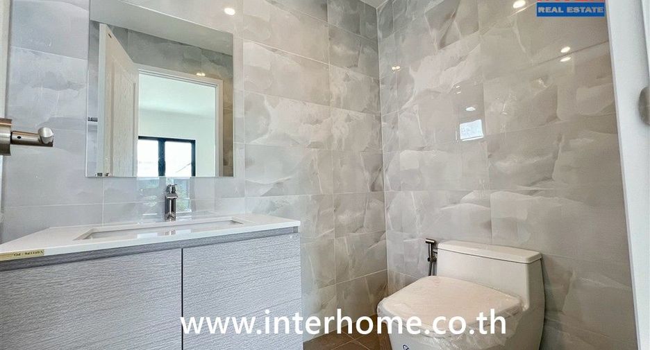 Casa en venta de 4 habitaciones en Sai Mai, Bangkok
