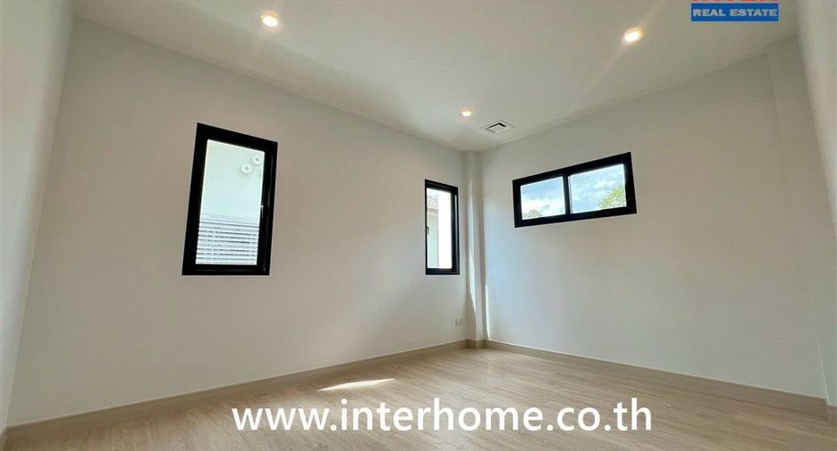 Casa en venta de 4 habitaciones en Sai Mai, Bangkok