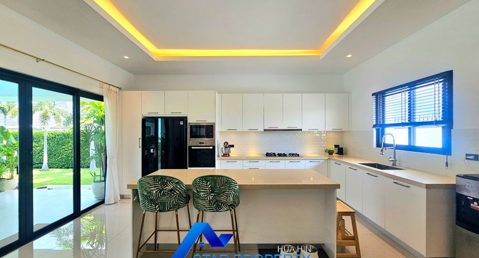 For sale 3 ベッドルーム villa in Hua Hin, Prachuap Khiri Khan