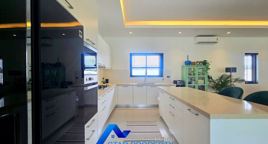 For sale 3 ベッドルーム villa in Hua Hin, Prachuap Khiri Khan