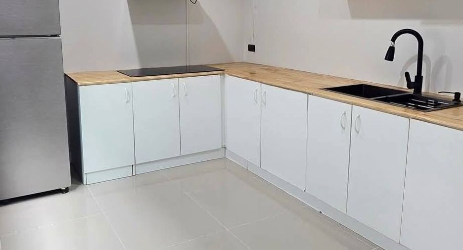 For rent 3 bedrooms house in Saraphi, Chiang Mai