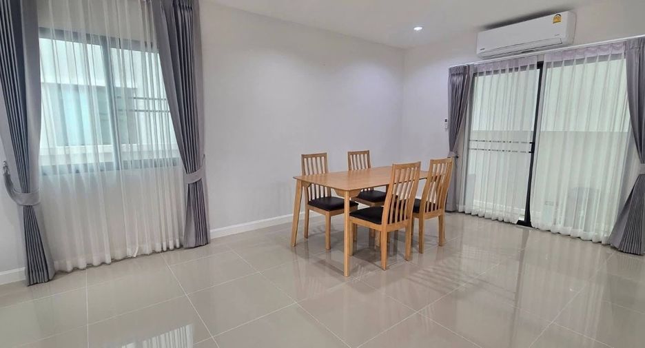 For rent 3 bedrooms house in Saraphi, Chiang Mai