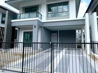 For rent 3 bedrooms house in Saraphi, Chiang Mai