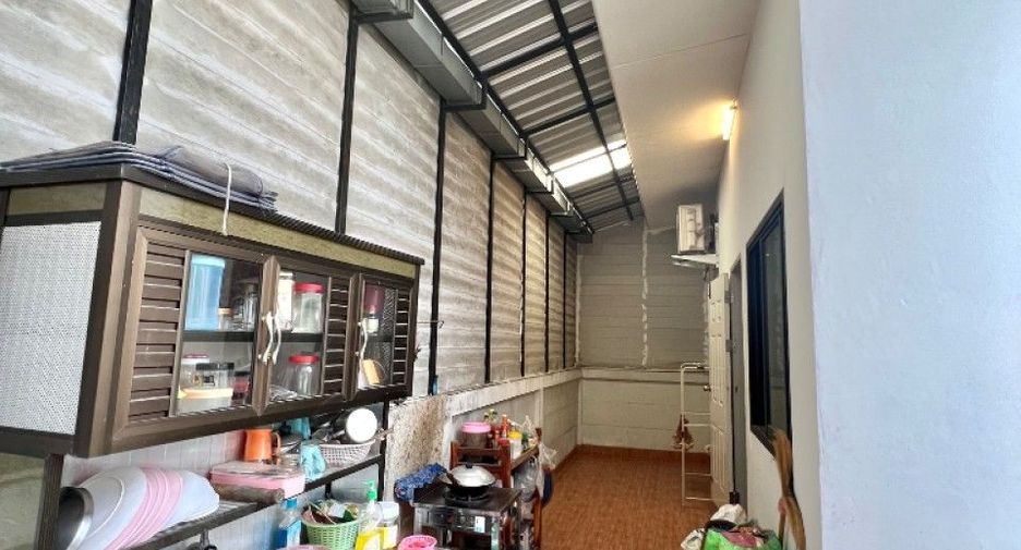 For sale 2 ベッドルーム house in Ban Bueng, Chonburi