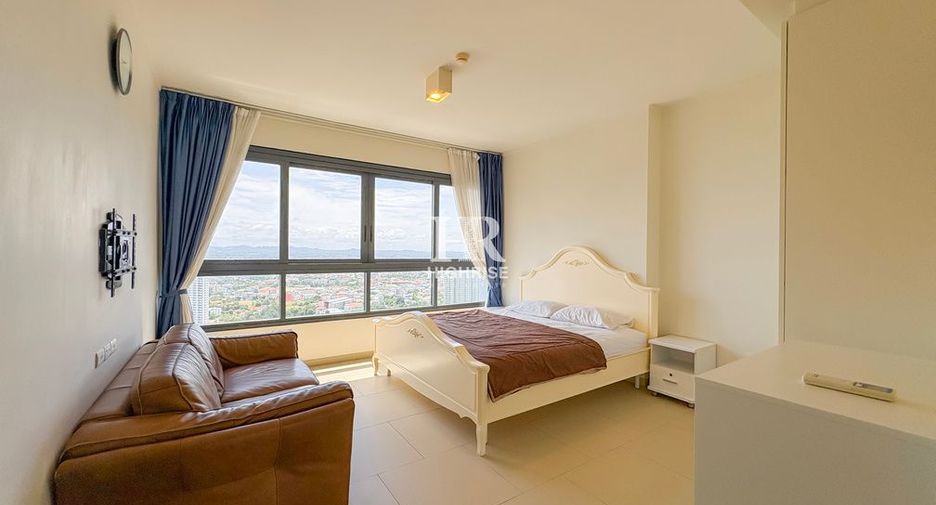For rent 2 bedrooms condo in Bang Lamung, Chonburi