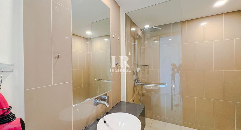 For rent 2 bedrooms condo in Bang Lamung, Chonburi