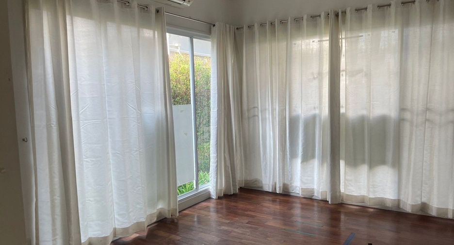 For sale 5 bedrooms condo in Khan Na Yao, Bangkok