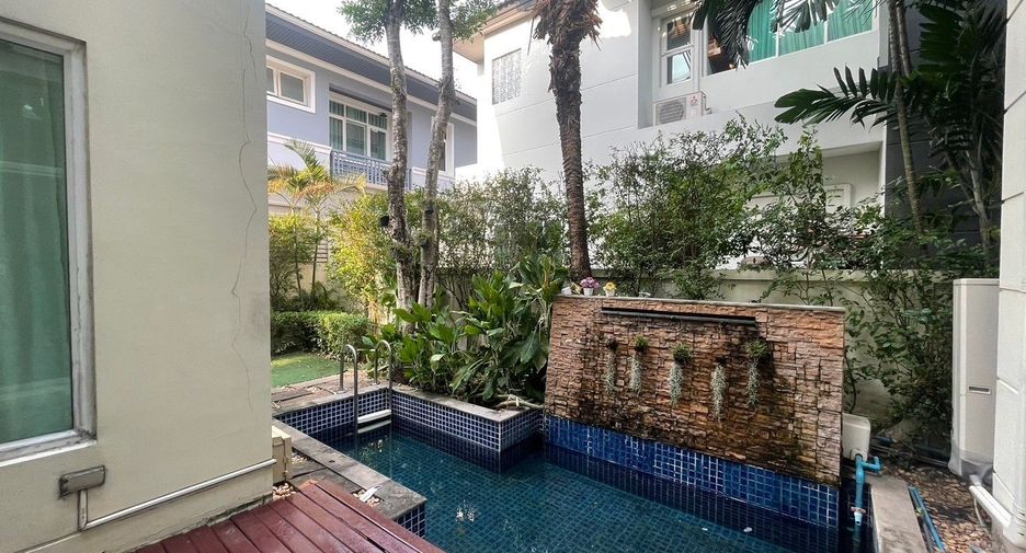 For sale 5 bedrooms condo in Khan Na Yao, Bangkok