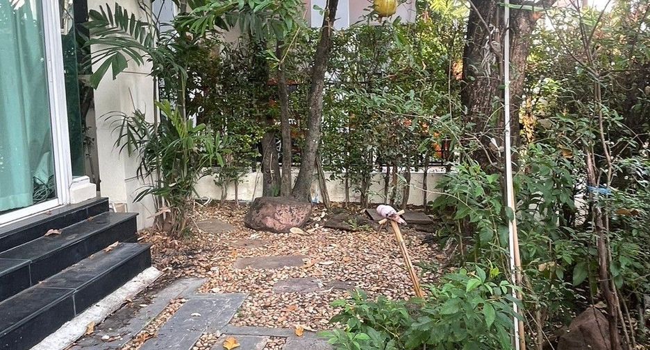 For sale 5 bedrooms condo in Khan Na Yao, Bangkok