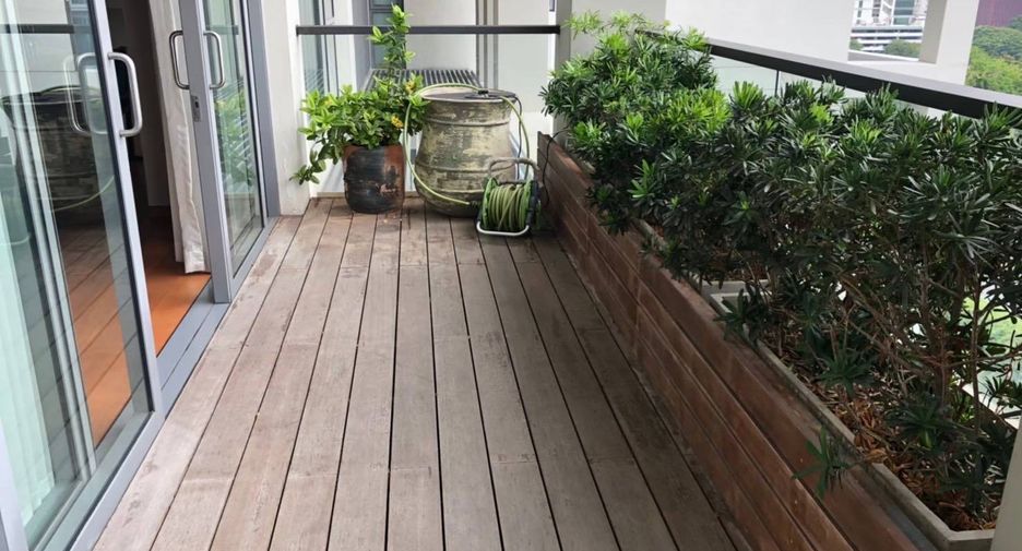 For rent 3 bedrooms condo in Sathon, Bangkok
