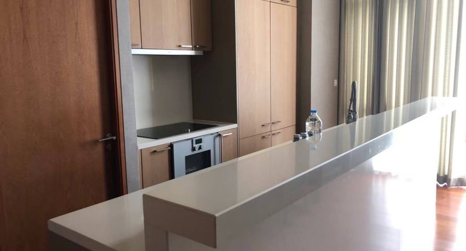 For rent 3 bedrooms condo in Sathon, Bangkok