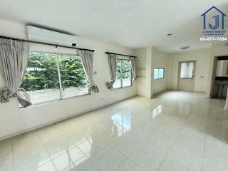 For sale 3 bedrooms house in Mueang Samut Prakan, Samut Prakan