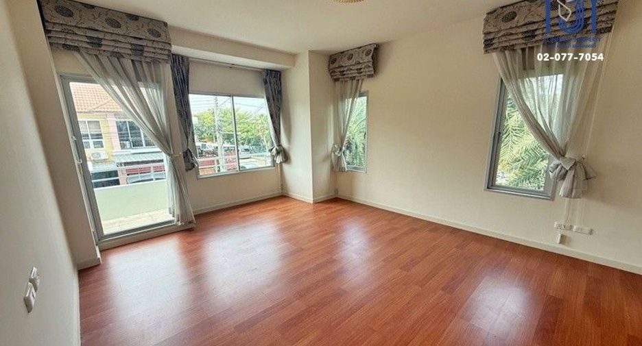 For sale 3 bedrooms house in Mueang Samut Prakan, Samut Prakan