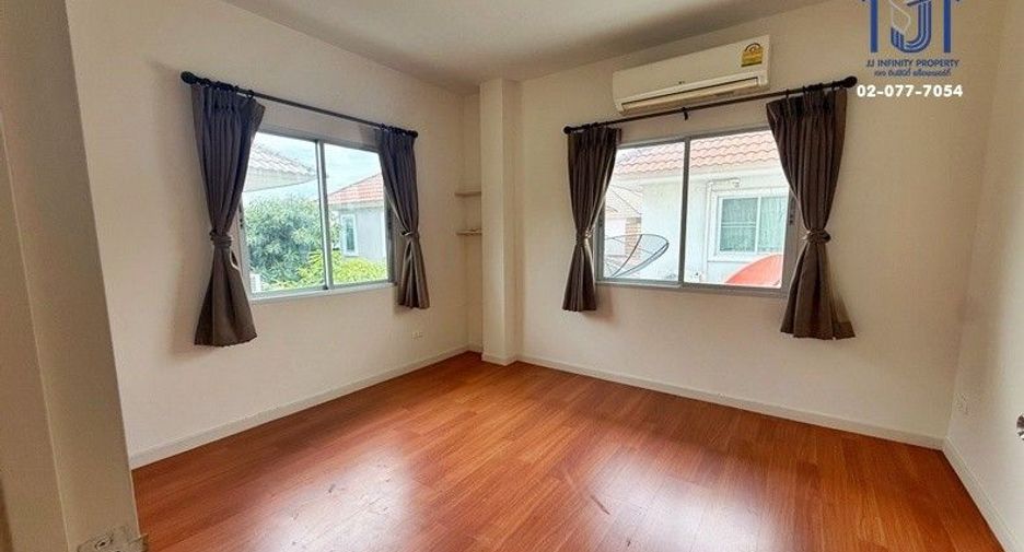 For sale 3 bedrooms house in Mueang Samut Prakan, Samut Prakan
