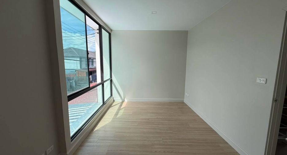For sale 3 bedrooms townhouse in Kathu, Phuket