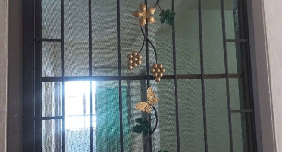 For sale 1 bed condo in Bang Sao Thong, Samut Prakan