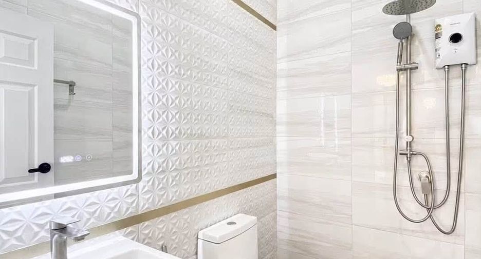 Villa zum Kauf mit 3 Zimmer in Bang Lamung, Chonburi