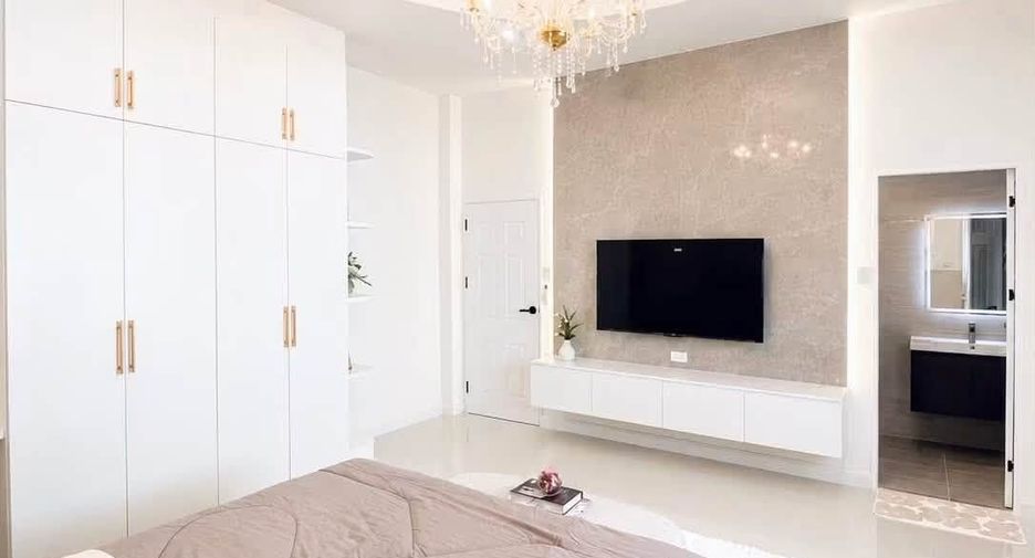 Villa zum Kauf mit 3 Zimmer in Bang Lamung, Chonburi