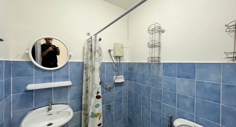 For rent 2 bedrooms townhouse in Mueang Chiang Mai, Chiang Mai