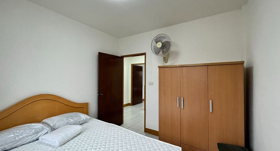 For rent 2 bedrooms townhouse in Mueang Chiang Mai, Chiang Mai