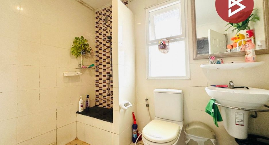 For sale 5 bedrooms house in Mueang Samut Sakhon, Samut Sakhon