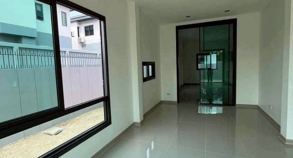For sale 4 ベッドルーム house in Bang Lamung, Chonburi