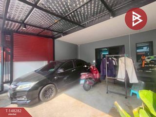 Casa adosada en venta de 4 habitaciones en Bang Pakong, Chachoengsao