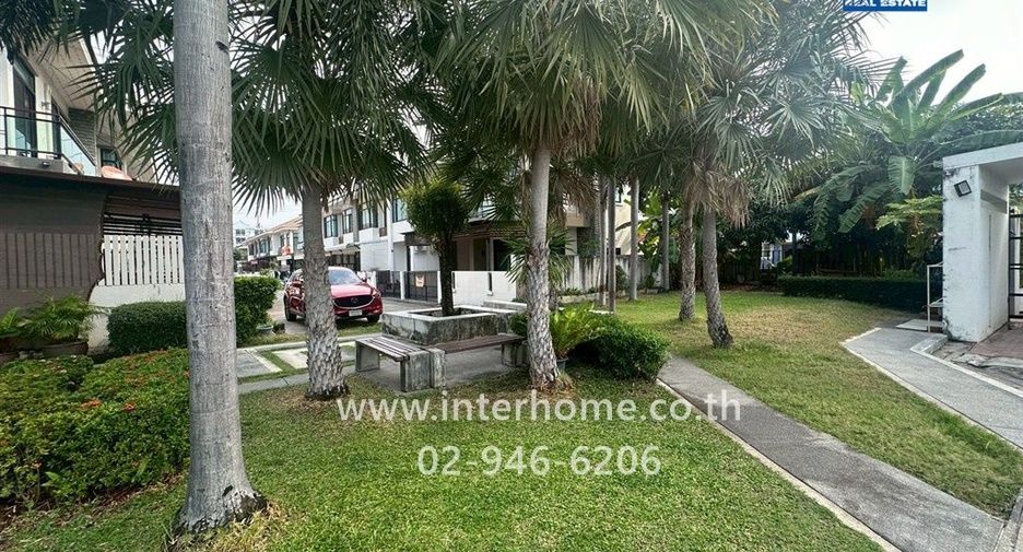 Casa adosada en venta de 3 habitaciones en Mueang Samut Prakan, Samut Prakan