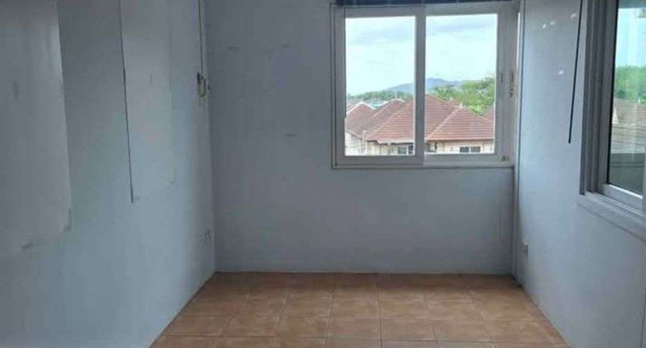 For sale 3 bedrooms retail Space in Mueang Phuket, Phuket