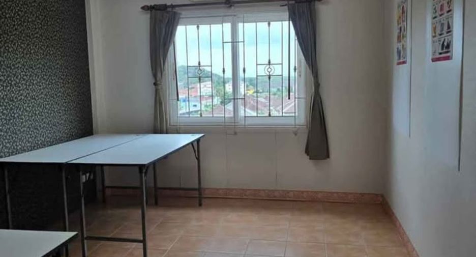 For sale 3 bedrooms retail Space in Mueang Phuket, Phuket