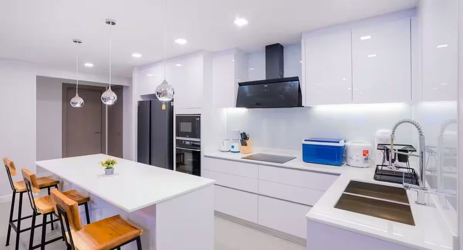 Villa zum Kauf mit 8 Zimmer in Jomtien, Pattaya