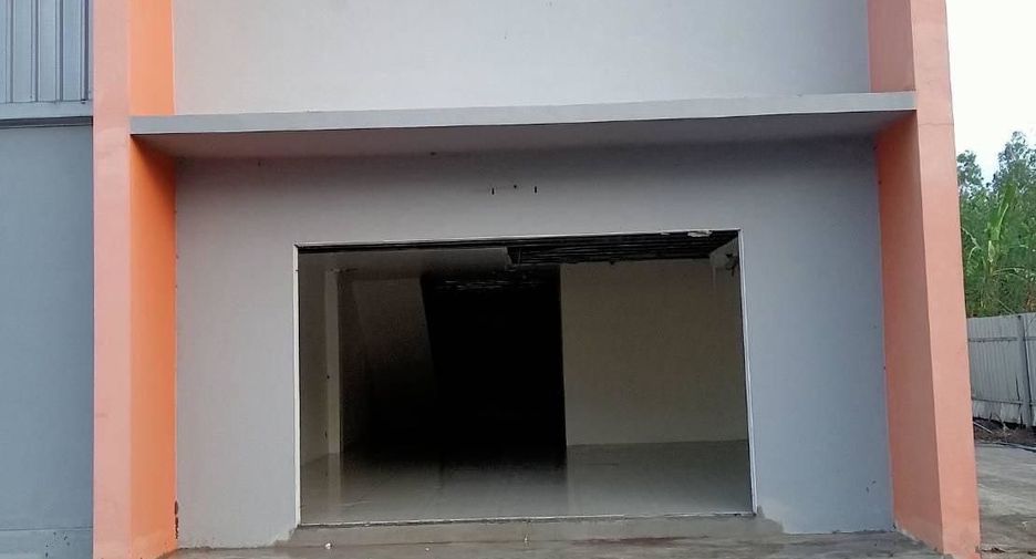 À vendre entrepôt à Sai Noi, Nonthaburi