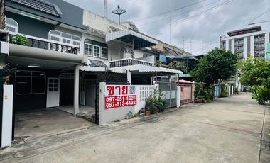 For sale 3 bedrooms townhouse in Mueang Nonthaburi, Nonthaburi