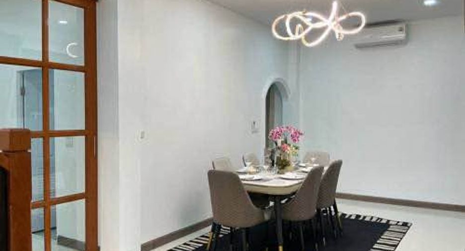 For rent 3 bedrooms villa in San Sai, Chiang Mai