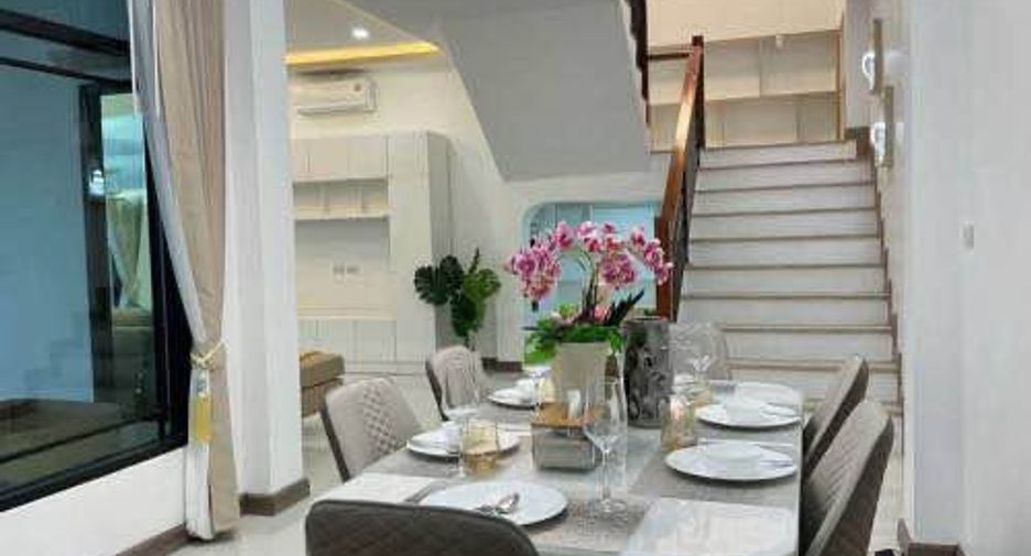 For rent 3 bedrooms villa in San Sai, Chiang Mai
