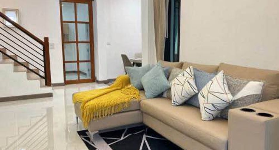For rent 3 bedrooms villa in San Sai, Chiang Mai