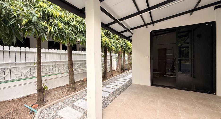 For rent 4 bedrooms house in San Sai, Chiang Mai