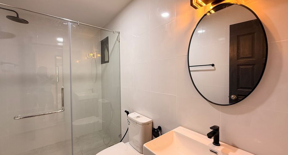 For rent 4 bedrooms house in San Sai, Chiang Mai