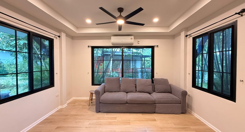 For rent 4 bedrooms house in San Sai, Chiang Mai