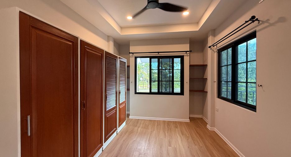 For rent 4 bedrooms house in San Sai, Chiang Mai