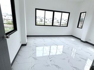 For rent 2 bedrooms warehouse in Khlong Luang, Pathum Thani