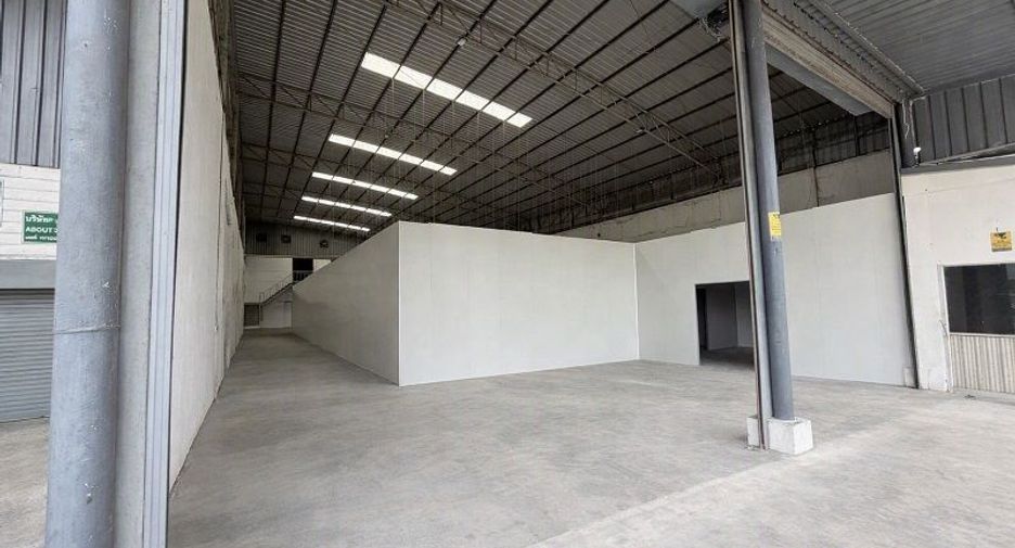 For rent 5 bedrooms warehouse in Khlong Luang, Pathum Thani