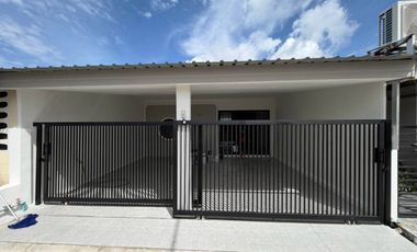 For sale 2 bedrooms townhouse in Mueang Phuket, Phuket