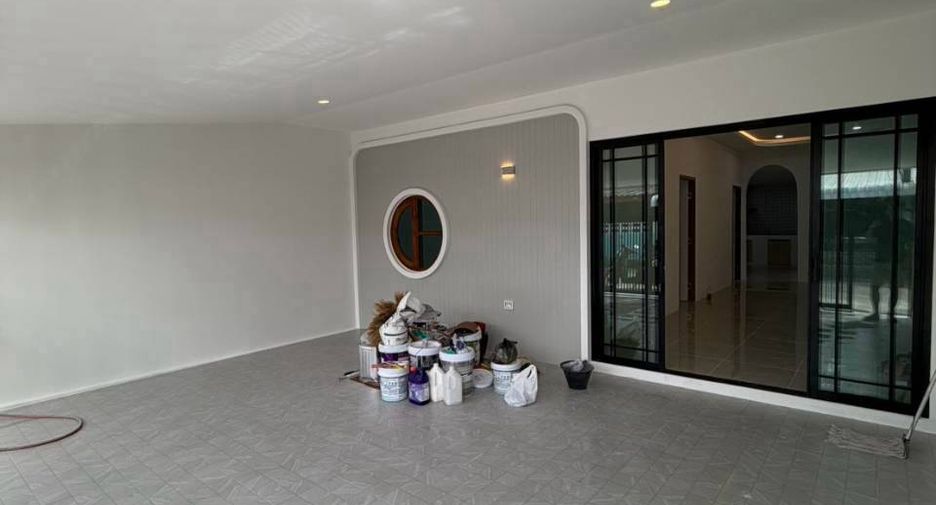 For sale 2 bedrooms townhouse in Mueang Phuket, Phuket