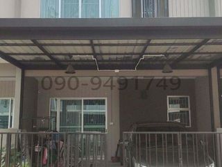 For sale 4 ベッドルーム townhouse in Saphan Sung, Bangkok