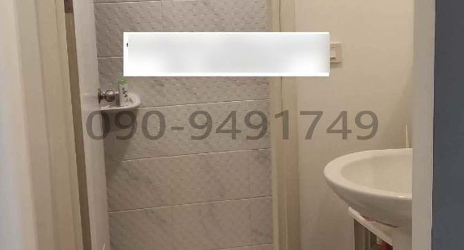 For sale 4 ベッドルーム townhouse in Saphan Sung, Bangkok