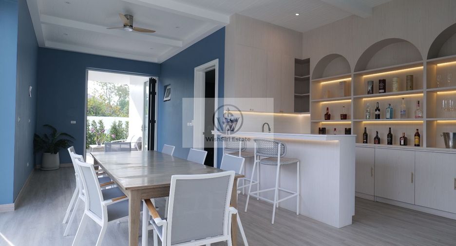 For sale 4 bedrooms villa in Mueang Pathum Thani, Pathum Thani