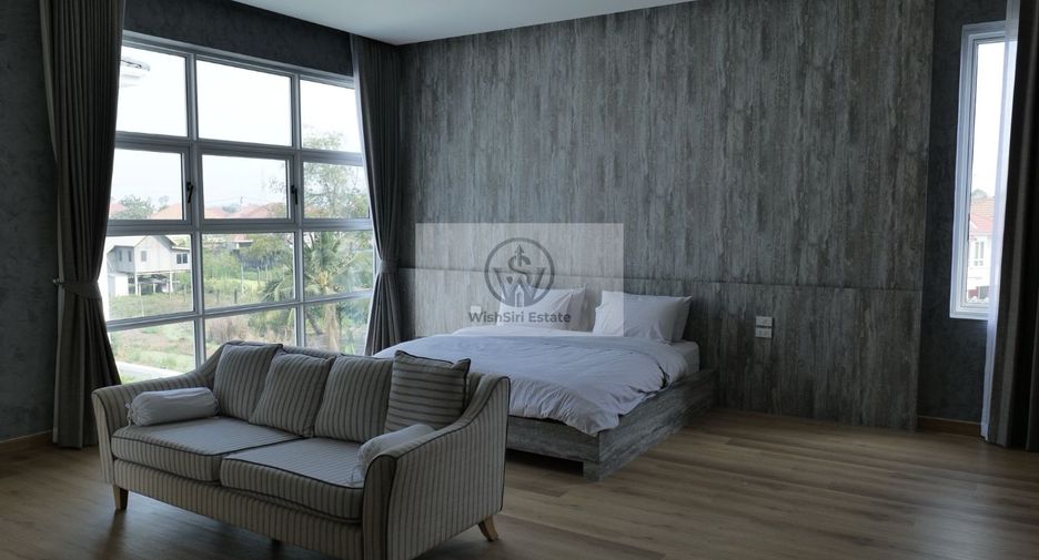 For sale 4 bedrooms villa in Mueang Pathum Thani, Pathum Thani