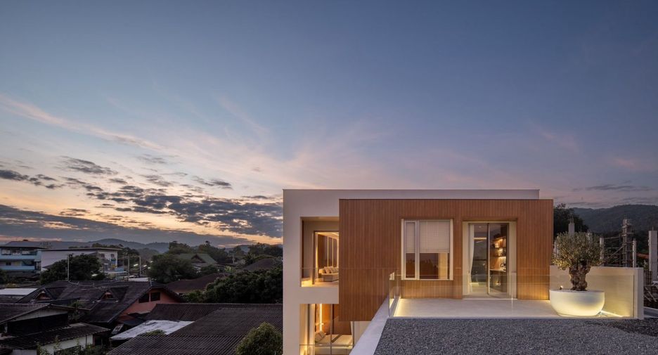 For sale 5 bedrooms house in Mueang Chiang Mai, Chiang Mai