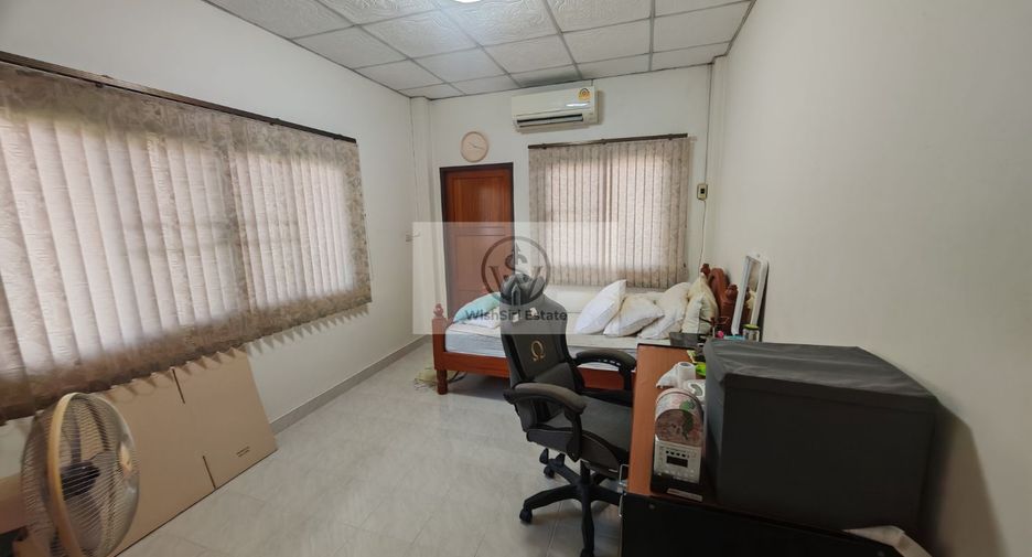 For sale 3 bedrooms house in Mueang Nonthaburi, Nonthaburi